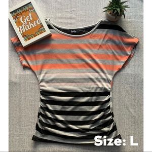 Striped short sleeve top w/ruched sides & lace